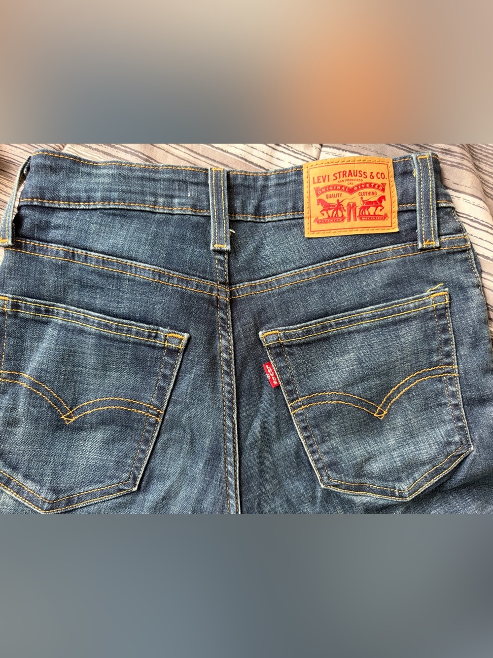 Levi’s 721 High Rise Skinny Jeans Size 26 (Like New)